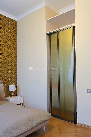 Fasādes māja, slēgta teritorija, ieeja no ielas, ir lifts, balkons, guļamistabu skaits 2 gab., Rīga - foto 11