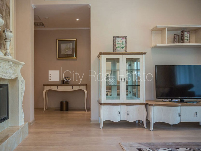 Новостройка, благоустроенная озеленённая территория, закрытый двор, подземная Юрмала - изображение 7