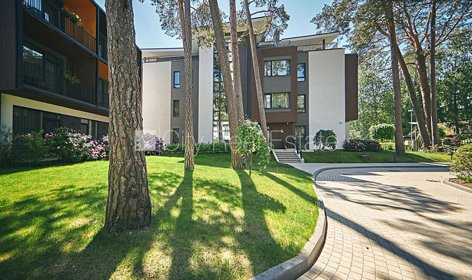 Новостройка, благоустроенная озеленённая территория, закрытый двор, подземная Юрмала - изображение 17