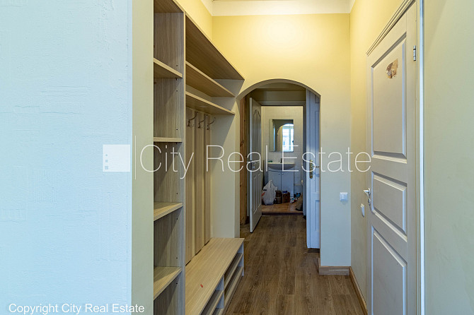 Fasādes māja, slēgts pagalms, ieeja no pagalma, logi vērsti uz ielas pusi, viena istaba Rīga - foto 10