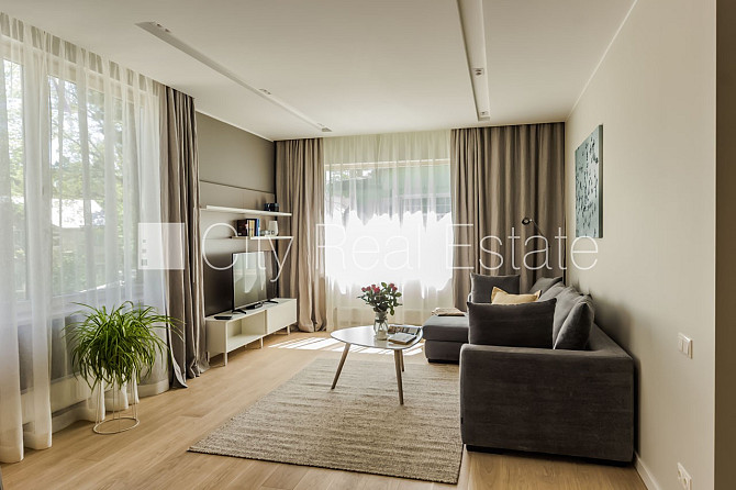 Jaunceltne, fasādes māja, zaļā teritorija, labiekārtots apzaļumots pagalms, teritorijas Jūrmala - foto 5