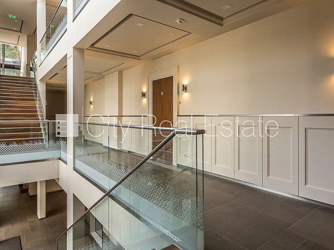 Новостройка, фасадный дом, зеленая территория, благоустроенная озеленённая Юрмала - изображение 10