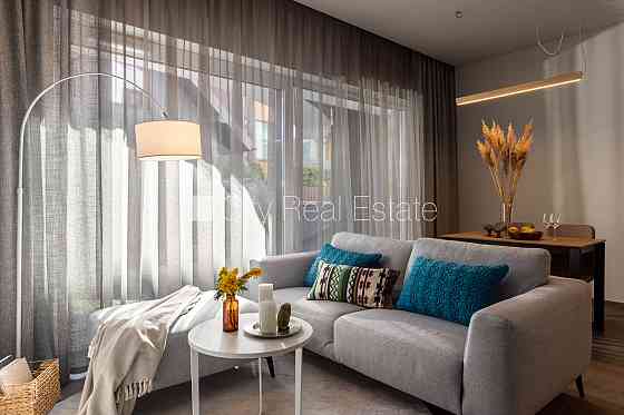 Новостройка, фасадный дом, благоустроенный озеленённый двор, подземная стоянка, Jūrmala