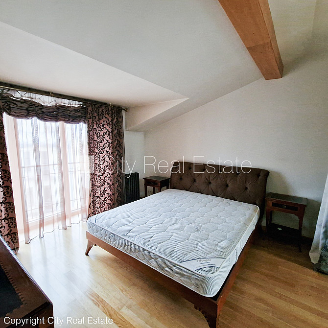 Fasādes māja, renovēta māja, ieeja no ielas, ir lifts, kāpņu telpa pēc kapitālā remonta, Rīga - foto 15