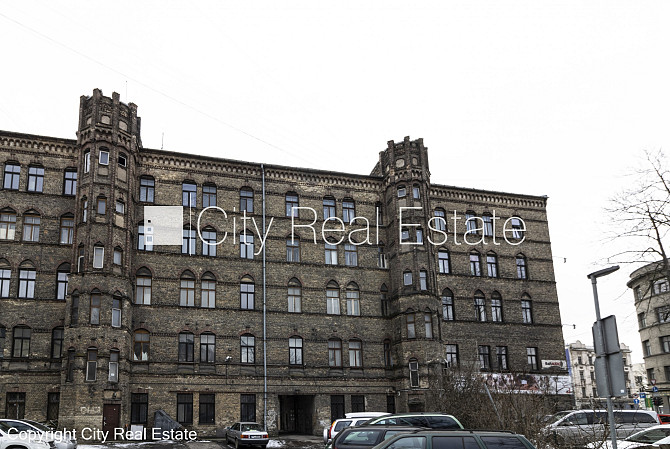 Fasādes māja, slēgts pagalms, iespēja nomāt autostāvvietu, ieeja no pagalma, logi vērsti Rīga - foto 20