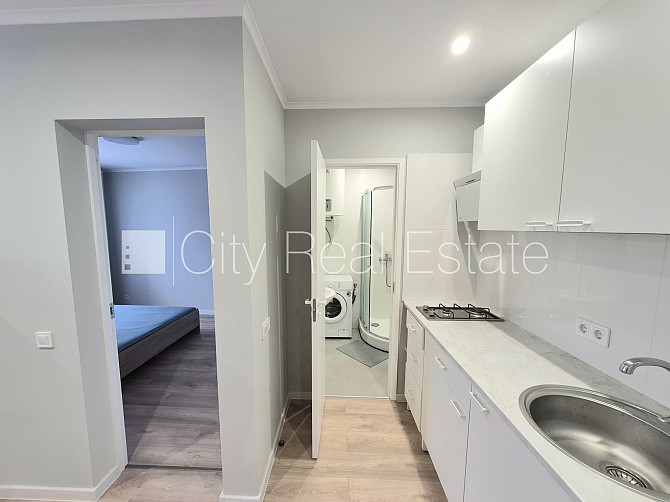 Pagalma ēka, slēgts pagalms, iespēja nomāt autostāvvietu, ieeja no pagalma, kāpņu telpa pēc Rīga - foto 8