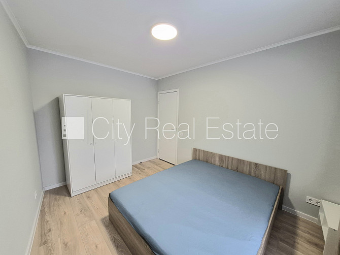 Pagalma ēka, slēgts pagalms, iespēja nomāt autostāvvietu, ieeja no pagalma, kāpņu telpa pēc Rīga - foto 7