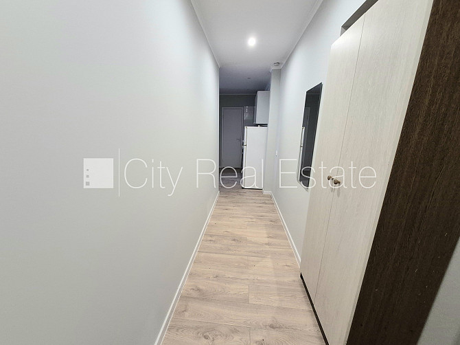 Pagalma ēka, slēgts pagalms, iespēja nomāt autostāvvietu, ieeja no pagalma, kāpņu telpa pēc Rīga - foto 11