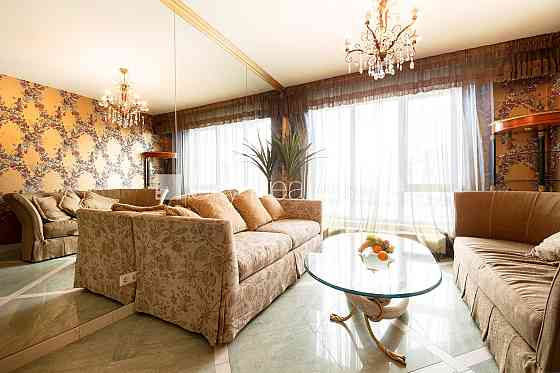 Проект - Centra Nams (Центра Намс), новостройка, фасадный дом, благоустроенная Rīga