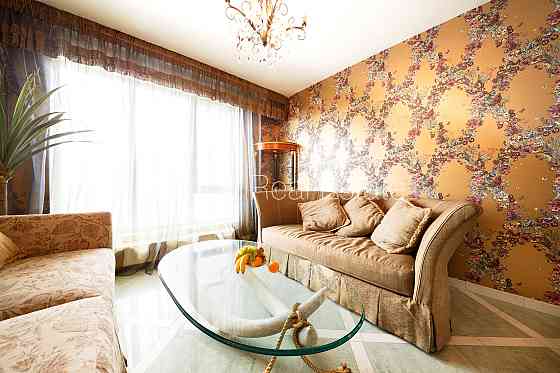 Проект - Centra Nams (Центра Намс), новостройка, фасадный дом, благоустроенная Rīga