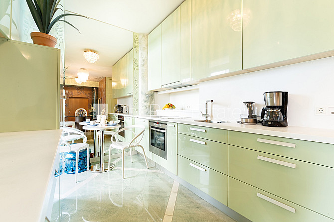 Projekts - Centra Nams, jaunceltne, fasādes māja, labiekārtota apzaļumota teritorija, vieta Rīga - foto 6