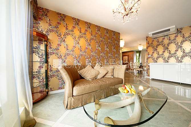 Projekts - Centra Nams, jaunceltne, fasādes māja, labiekārtota apzaļumota teritorija, vieta Rīga - foto 1