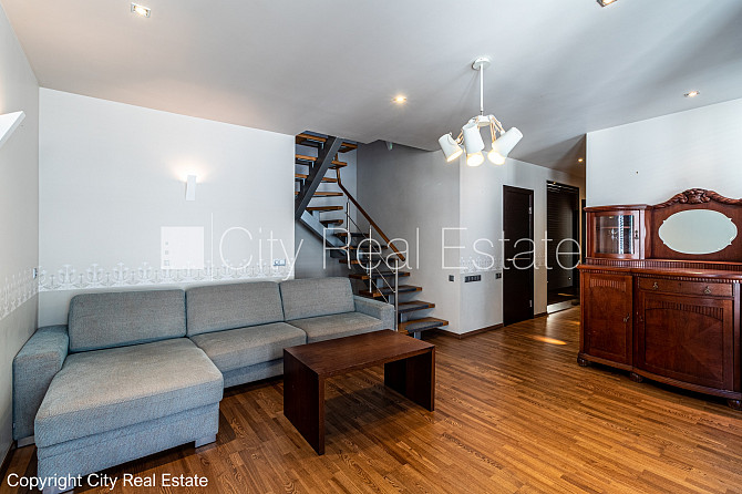 Фасадный дом, реновированный дом, поменянное покрытие крыши, фасад с Рига - изображение 5