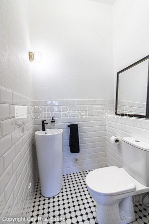 Новостройка, благоустроенный озеленённый двор, гараж на одну машину, лифт, Рига - изображение 18