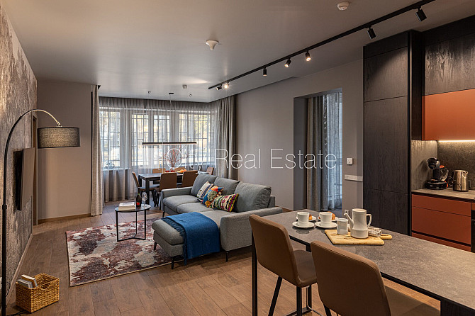 Jaunceltne, fasādes māja, labiekārtots apzaļumots pagalms, pazemes autostāvvieta, ieeja no Jūrmala - foto 2