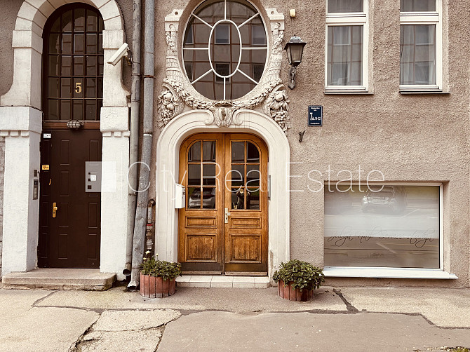 Фасадный дом, реновированный дом, въездные ворота оснащены автоматической Рига - изображение 16