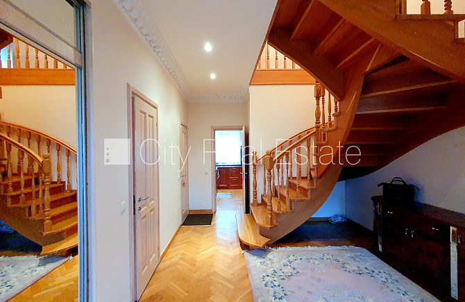 Частный дом, благоустроенный озеленённый двор, гараж на одну машину, две терассы, Юрмала - изображение 16