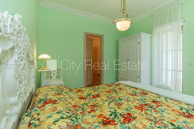 Частный дом, благоустроенный озеленённый двор, гараж на одну машину, две терассы, Юрмала - изображение 11