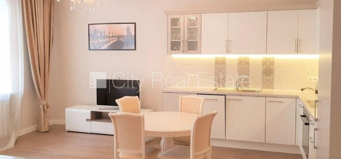 Проект - Residence Lumiere (Ресиденце Лумиере), фасадный дом, реновированный дом, вход с Рига - изображение 2