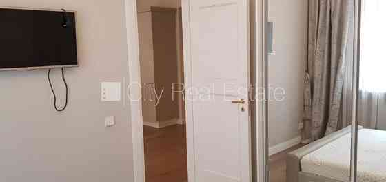 Проект - Residence Lumiere (Ресиденце Лумиере), фасадный дом, реновированный дом, вход с Рига