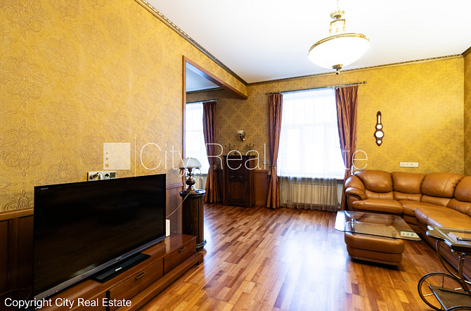 Реновированный дом, платная стоянка, лифт, количество спален 1 шт., гостиная, одна Рига - изображение 5