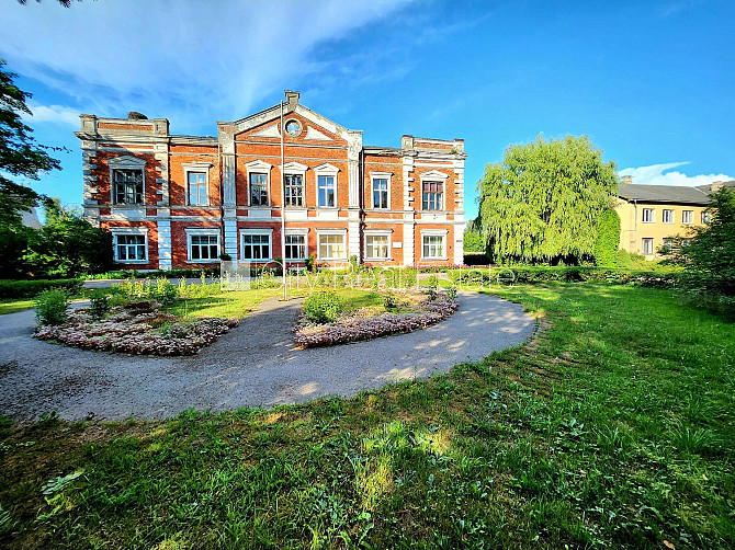 Labiekārtota apzaļumota teritorija, vieta vairākām automašīnām, teritorijas stāvlaukums Dobele un novads - foto 18