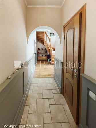 Земля в собственности, фасадный дом, реставрированный дом, благоустроенный Рига