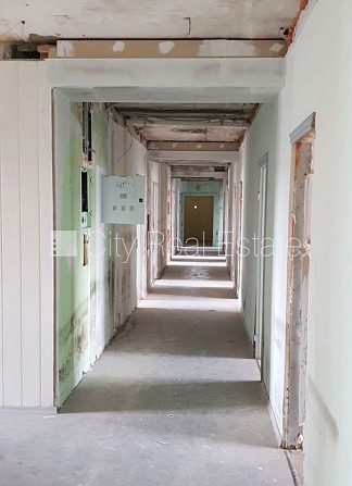 Zeme īpašumā, jaunceltne, labiekārtots apzaļumots pagalms, bruģēts piebraucamais ceļš, ir Rīga - foto 18