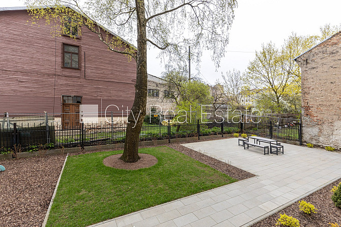 Домовладение, реновированный дом, благоустроенный озеленённый двор, в доме новая Рига - изображение 11