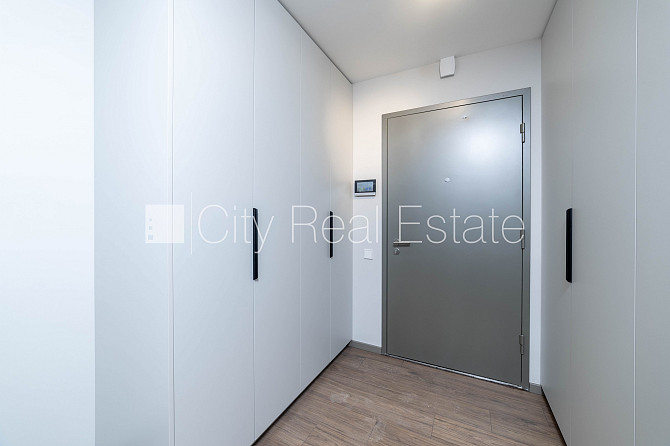 Новостройка, здание во дворе, энергоэффективный дом, вход со двора, полуподвал, Рига - изображение 9