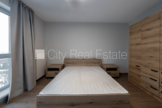 Дом во дворе, благоустроенная озеленённая территория, студио, кухня объединена с Рига - изображение 17