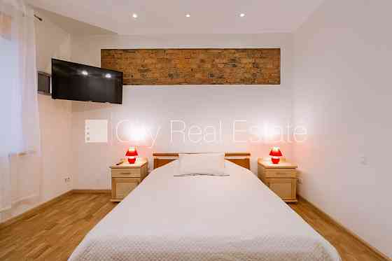 Здание во дворе, поменянное покрытие крыши, энергоэффективный дом, Бауска и район