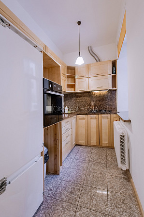 Здание во дворе, реновированный дом, благоустроенный озеленённый двор, закрытый Рига - изображение 14