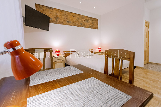 Здание во дворе, реновированный дом, благоустроенный озеленённый двор, закрытый Рига - изображение 8