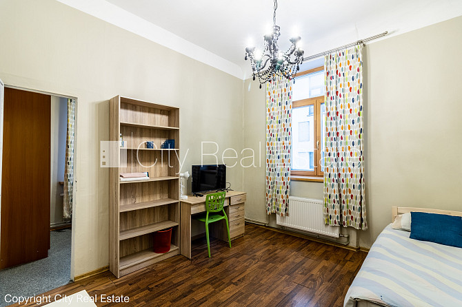 Renovēta māja, logi vērsti uz pagalma pusi, guļamistabu skaits 4 gab., istabas izolētas 3 Rīga - foto 14