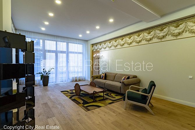 Новостройка, здание во дворе, закрытый двор, лифт, два балкона, окна выходят во Рига - изображение 2