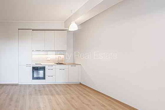 Реновированный дом, плата за обслуживание в месяц 109,86 EUR, благоустроенный Rīga