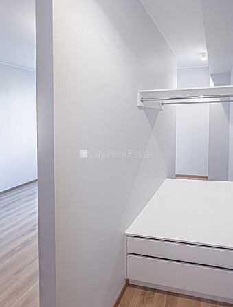 Renovēta māja, apsaimniekošanas maksa mēnesī 109,86 EUR, labiekārtots apzaļumots pagalms, Rīga - foto 7