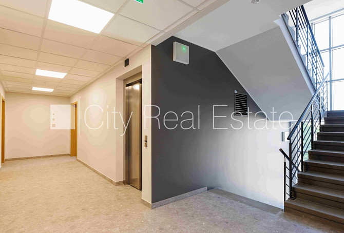 Renovēta māja, apsaimniekošanas maksa mēnesī 109,86 EUR, labiekārtots apzaļumots pagalms, Rīga - foto 13