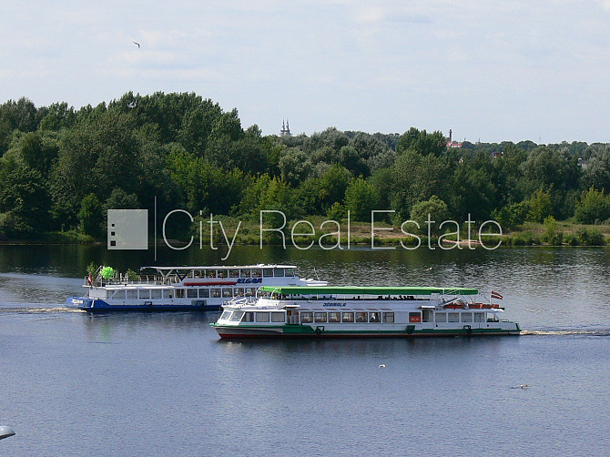 Фасадный дом, реновированный дом, благоустроенная озеленённая территория, вход с Рига - изображение 11