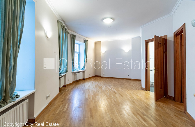 Fasādes māja, renovēta māja, slēgts pagalms, vieta automašīnai, ieeja no ielas un pagalma, Rīga - foto 17