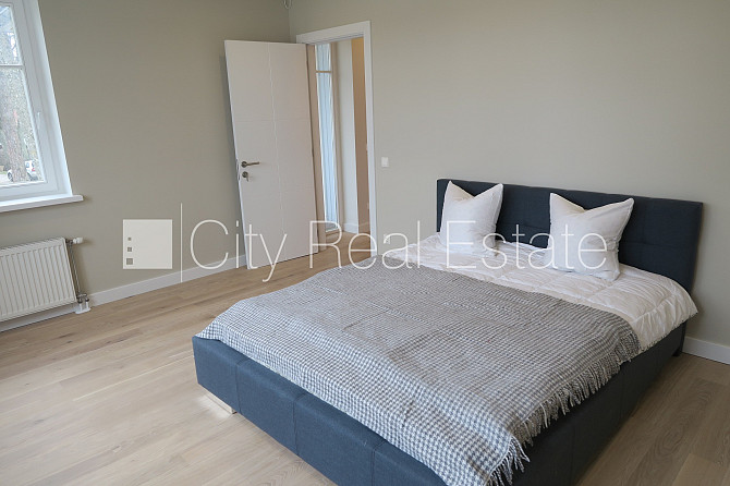 Jaunceltne, labiekārtota apzaļumota teritorija, slēgts pagalms, vieta vairākām automašīnām, Jūrmala - foto 9