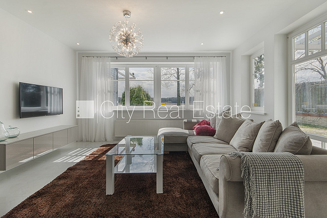 Jaunceltne, labiekārtota apzaļumota teritorija, slēgts pagalms, vieta vairākām automašīnām, Jūrmala - foto 4