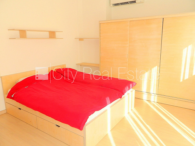 Дом во дворе, реновированный дом, благоустроенный озеленённый двор, закрытый Рига - изображение 8