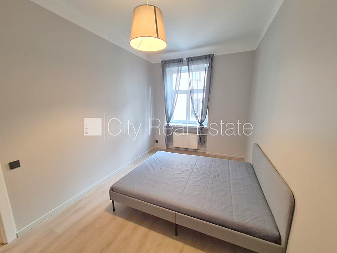 Фасадный дом, реновированный дом, закрытая территория, вход с улицы и со двора, Рига - изображение 11