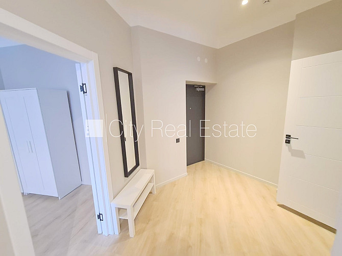 Фасадный дом, реновированный дом, закрытая территория, вход с улицы и со двора, Рига - изображение 7