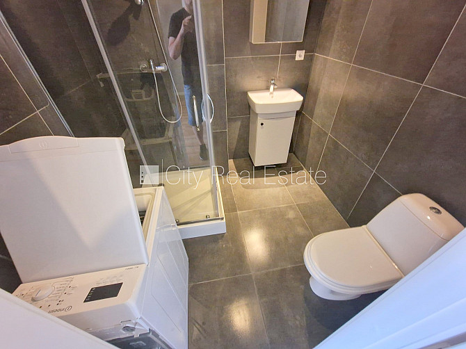 Земля в собственности, фасадный дом, реновированный дом, поменянное покрытие Рига - изображение 12