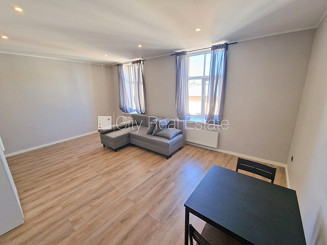 Земля в собственности, фасадный дом, реновированный дом, поменянное покрытие Рига - изображение 10