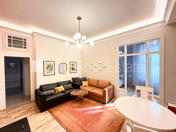 Дом во дворе, реновированный дом, благоустроенная озеленённая территория, Рига - изображение 3