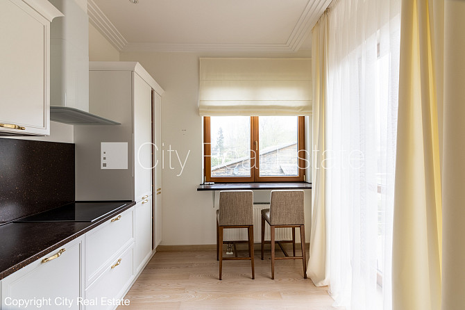 Земля в собственности, новостройка, фасадный дом, благоустроенный озеленённый Юрмала - изображение 7